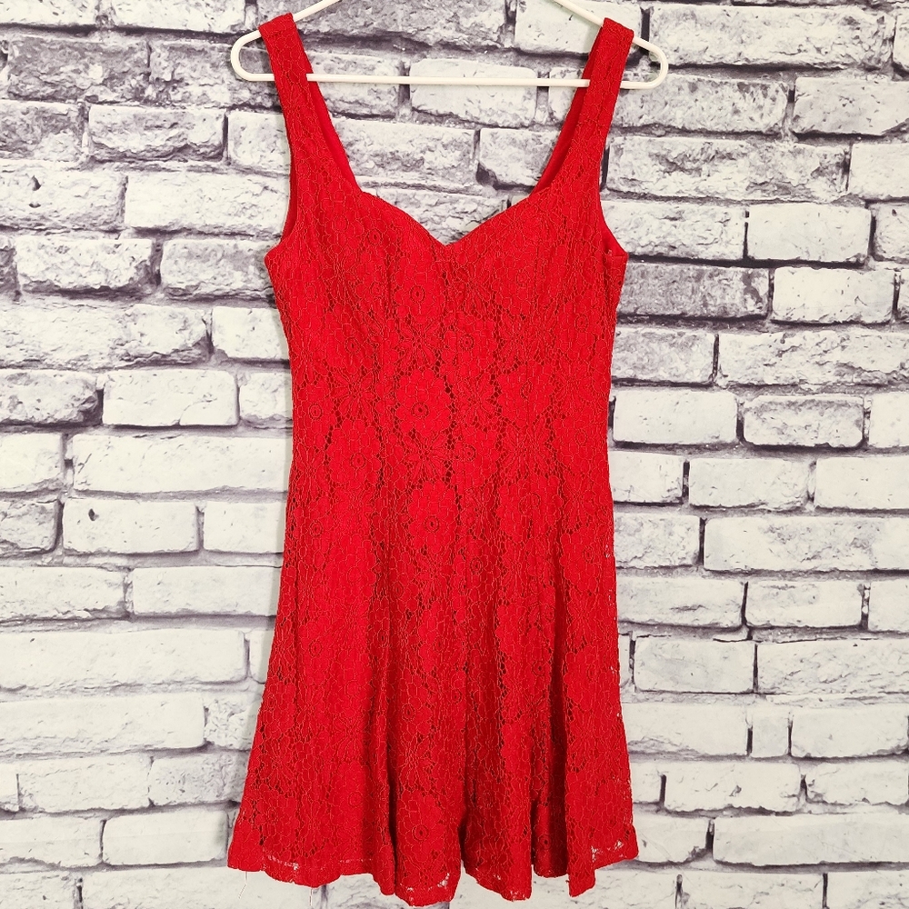 Red Lace Sweetheart Skater Cocktail Dress - S